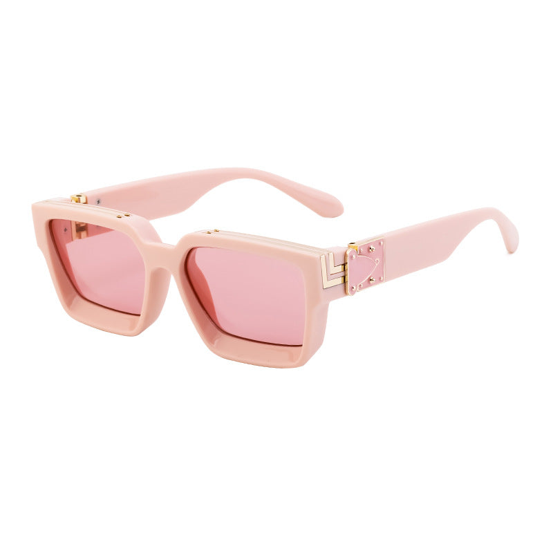 Trendy Small-Frame Sunglasses – Stylish Retro Shades