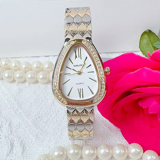 Women's Medieval Style Snake Head Quartz Watch – Gilded Steel Strap