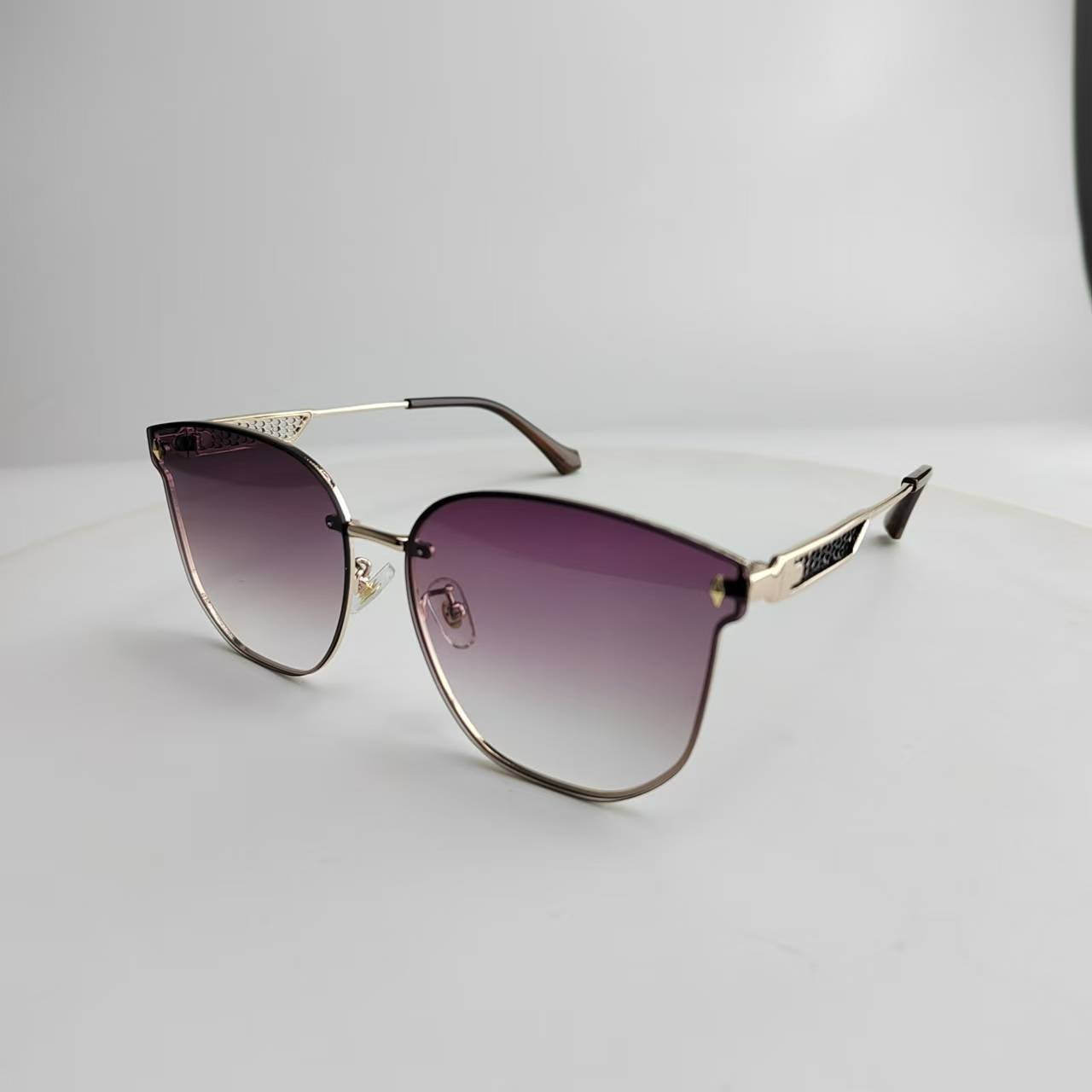 Premium Cat-Eye Sunglasses for Women – Trendy UV Protection Shades