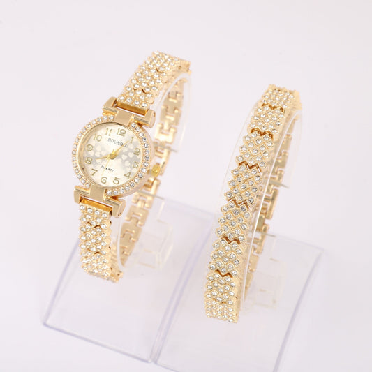 Trendy Women's Alloy Watch – Fashionable Round Dial Quartz Timepiece
