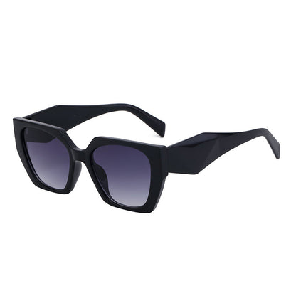Stylish Cat-Eye Sunglasses for Women – Wide Temple Full-Frame UV Protection Shades